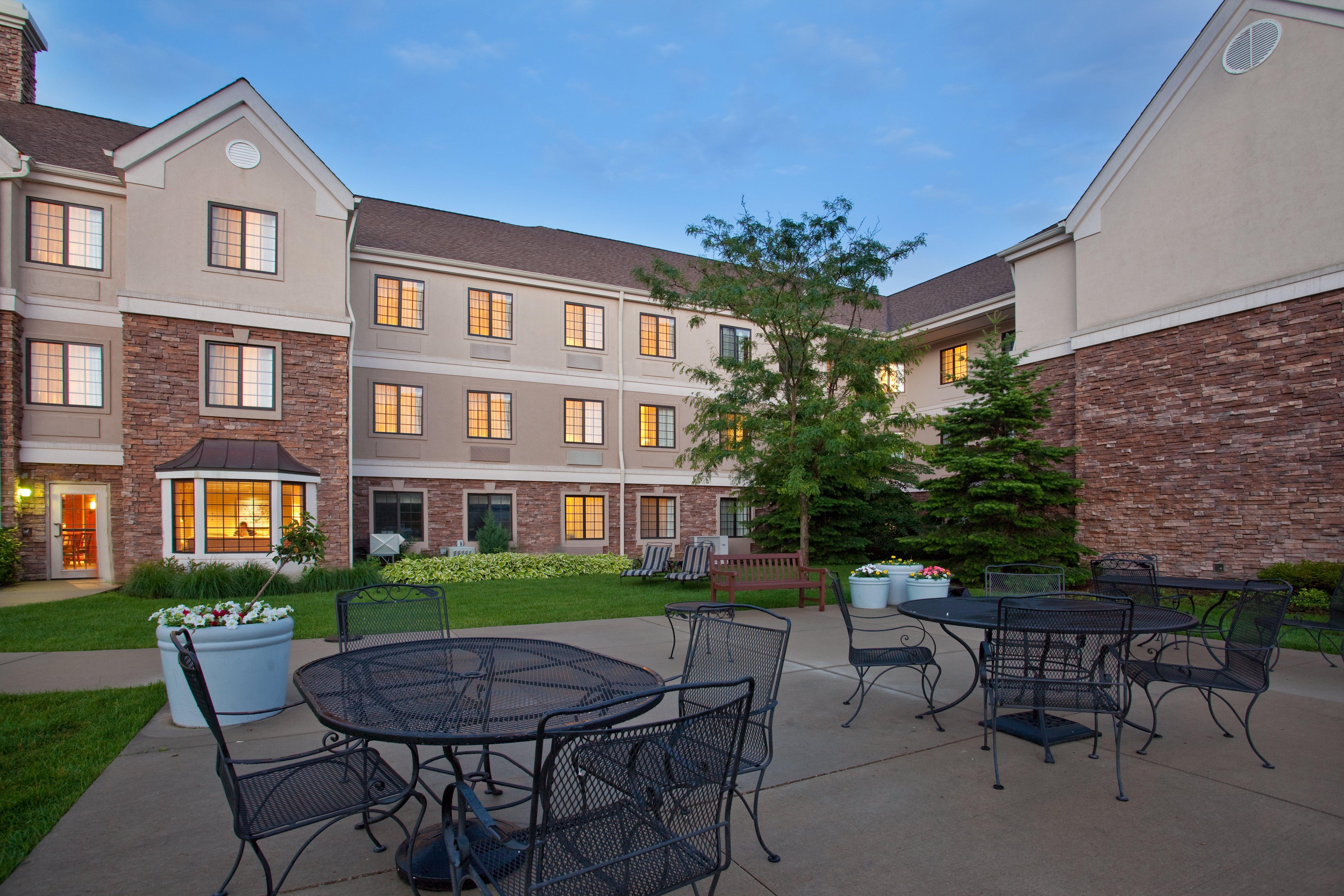 Staybridge Suites Lincolnshire By Ihg Extérieur photo