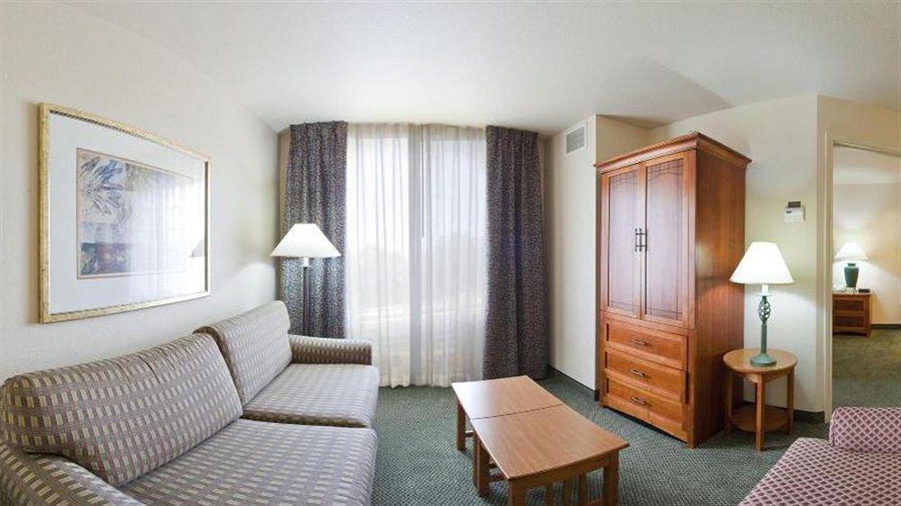 Staybridge Suites Lincolnshire By Ihg Extérieur photo
